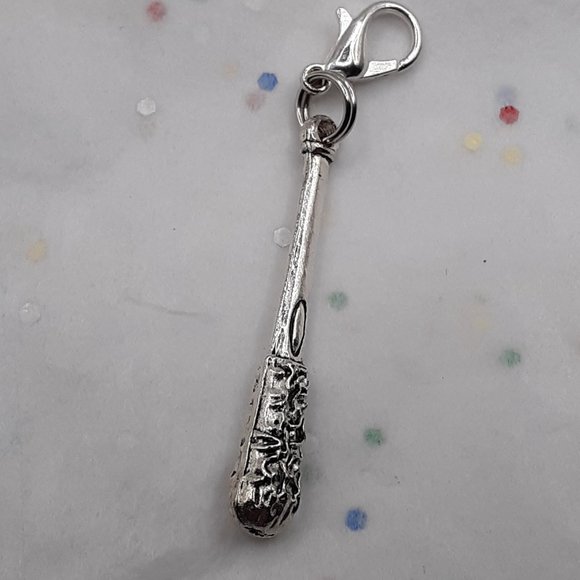 COPY - Negan's Barbed Wire Bat Lucille Walking Dead Zipper Pull Charm Zombies U… - Picture 4 of 5